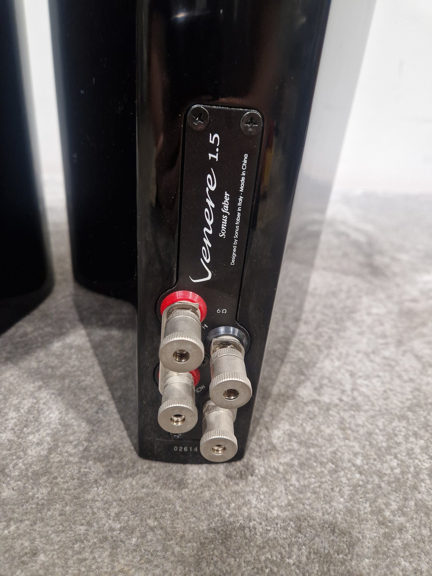 Sonus Faber Vanere 1.5 Pair Floorstanding Speakers - 2-Way Design, Curved Cabinets - Spares or Repair w/ Manuals & Stands