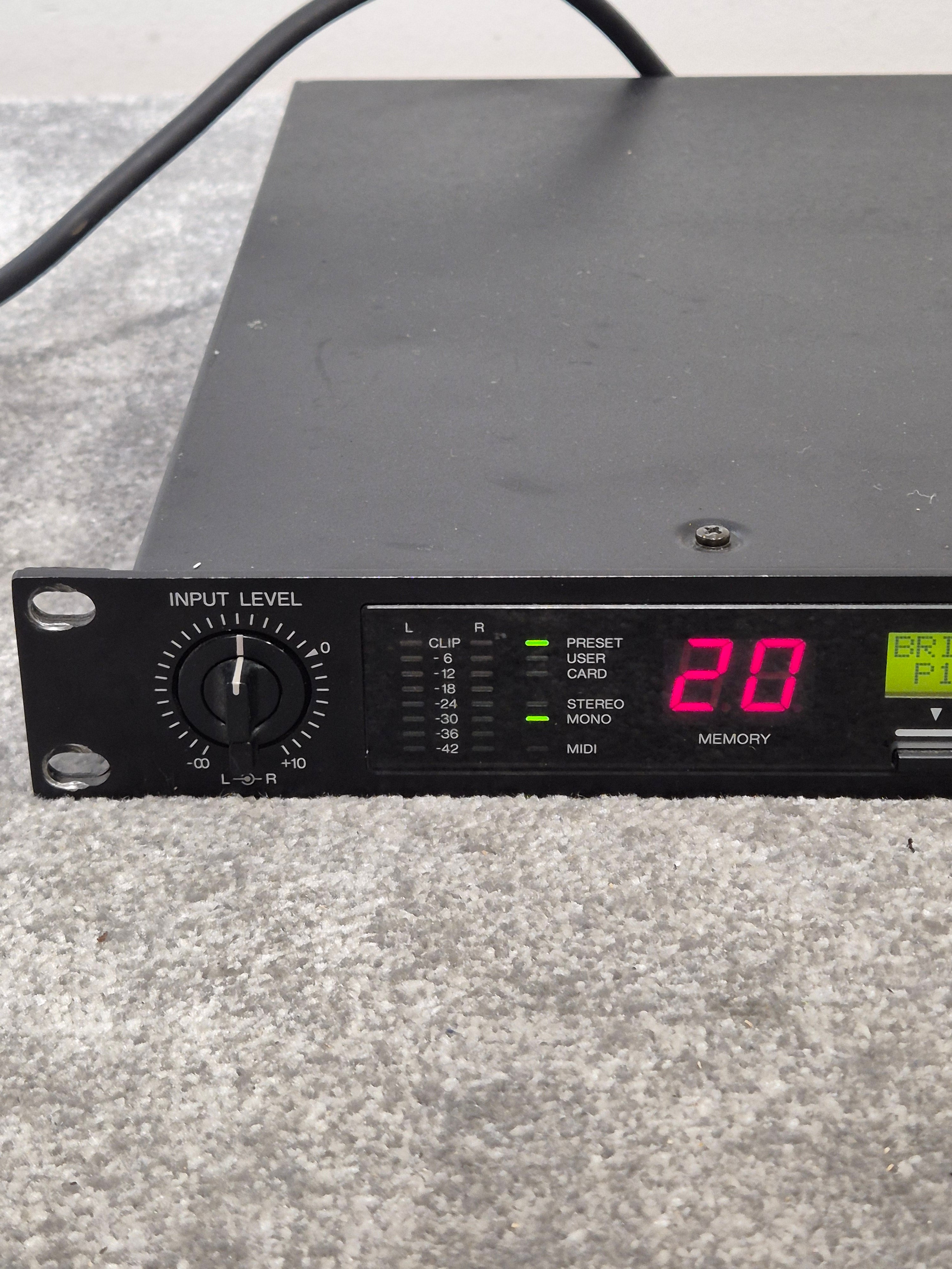 Yamaha Spx990 Multi-effect Processor - Digital Effects Processor