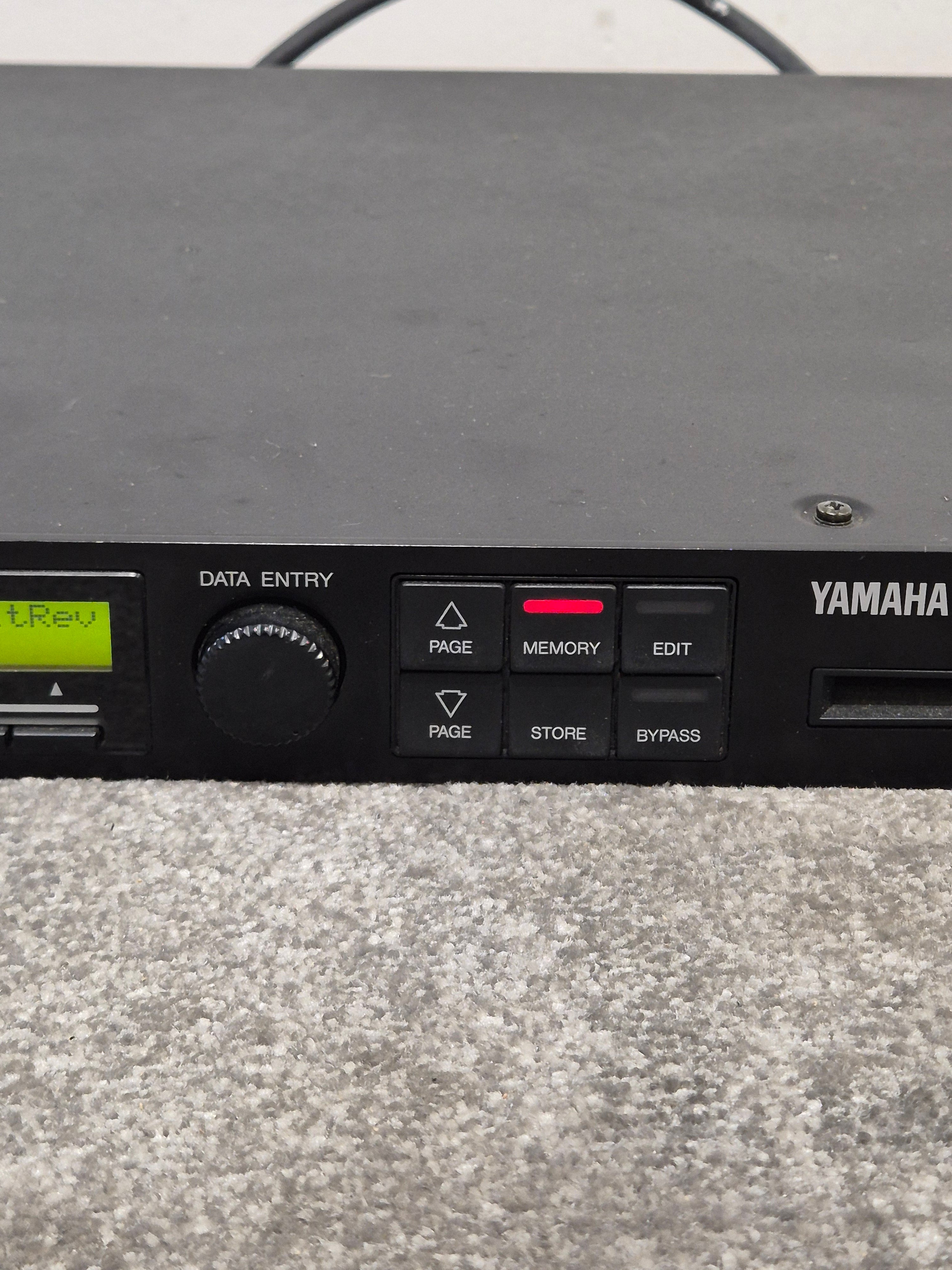 Yamaha Spx990 Multi-effect Processor - Digital Effects Processor