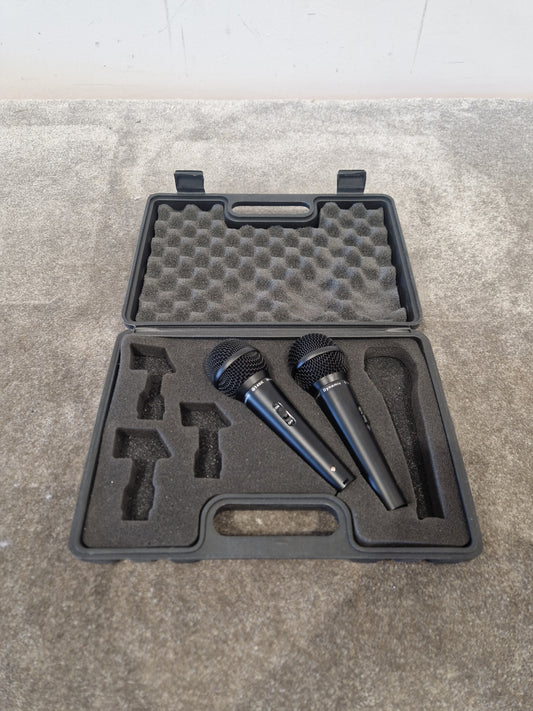 Dynamic G148k Microphone Set OF Two - Professional Vocal Mics, Cardioid Pattern - Excellent w/ Hard Case