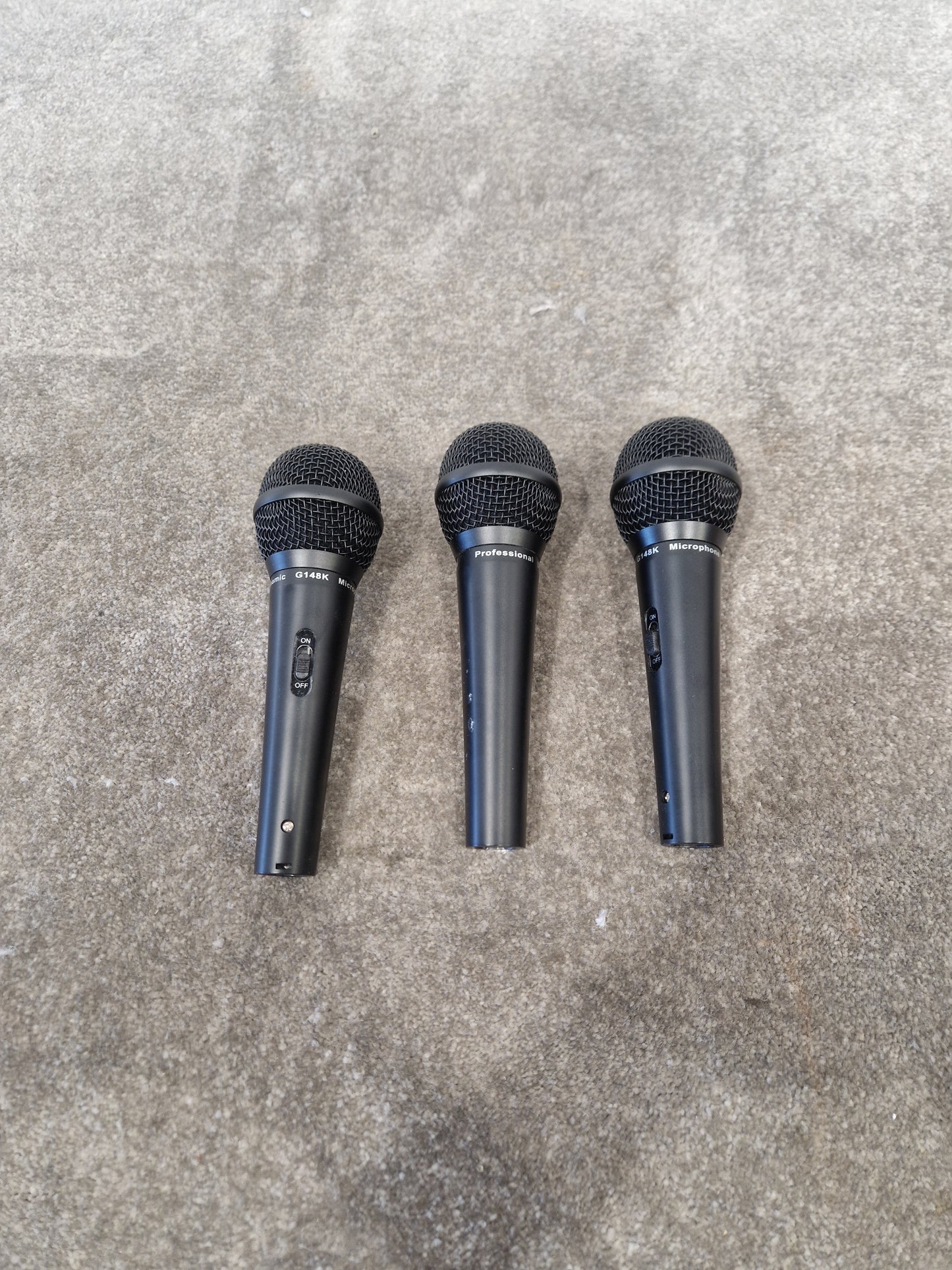 Dynamic G148k Microphone Set OF Three - Professional Vocal Microphones, Cardioid Pattern - Excellent w/ Hard Case