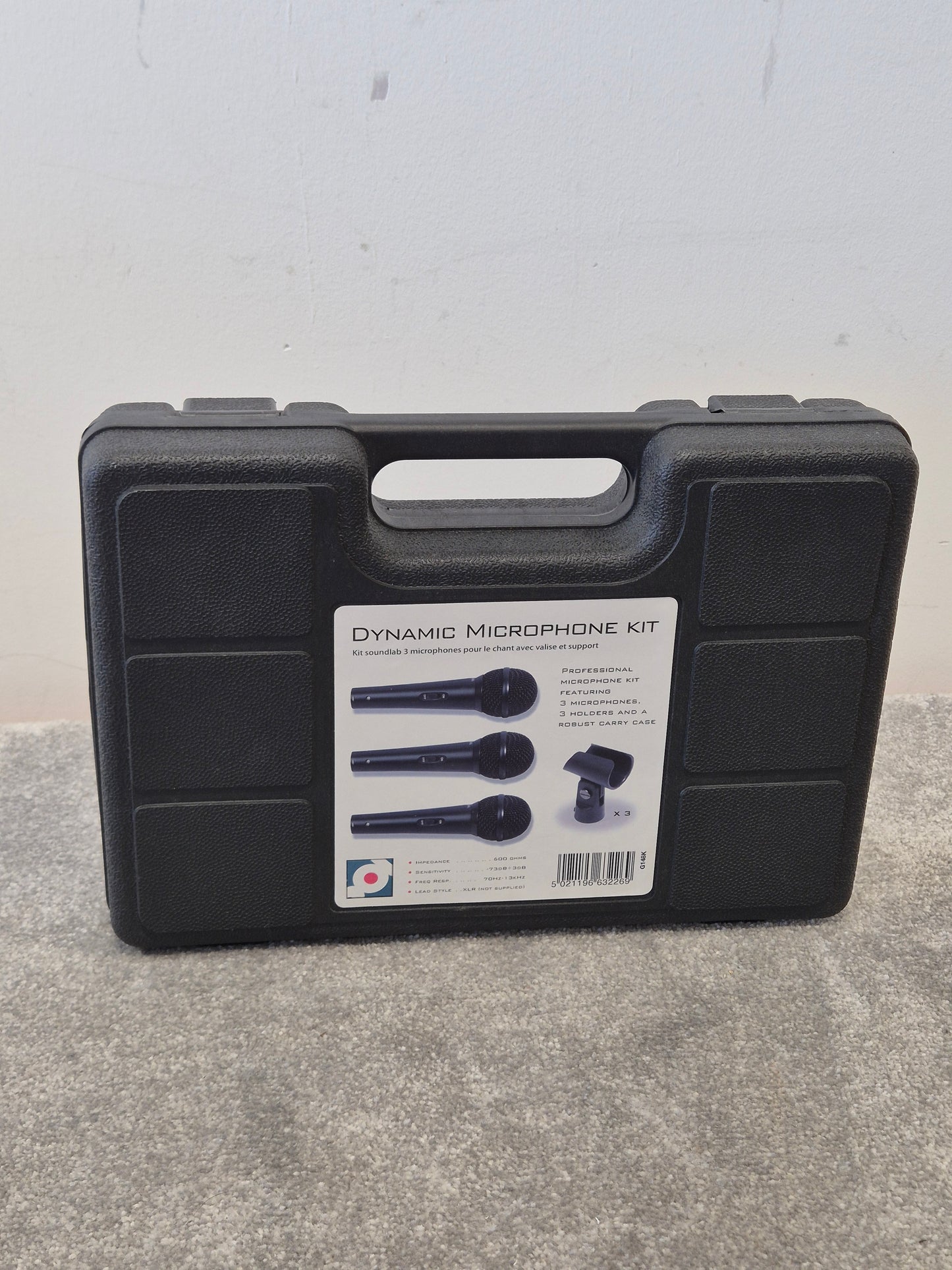 Soundlab Dynamic Microphone Kit - 3 Microphones / 3 Holders - Excellent w/ Hard Case