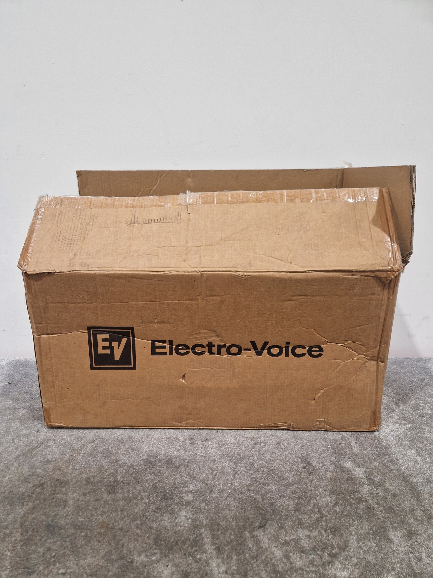 Electro-voice C8.2 Loudspeaker Pair - Professional Audio Speakers - High Output - Open Box