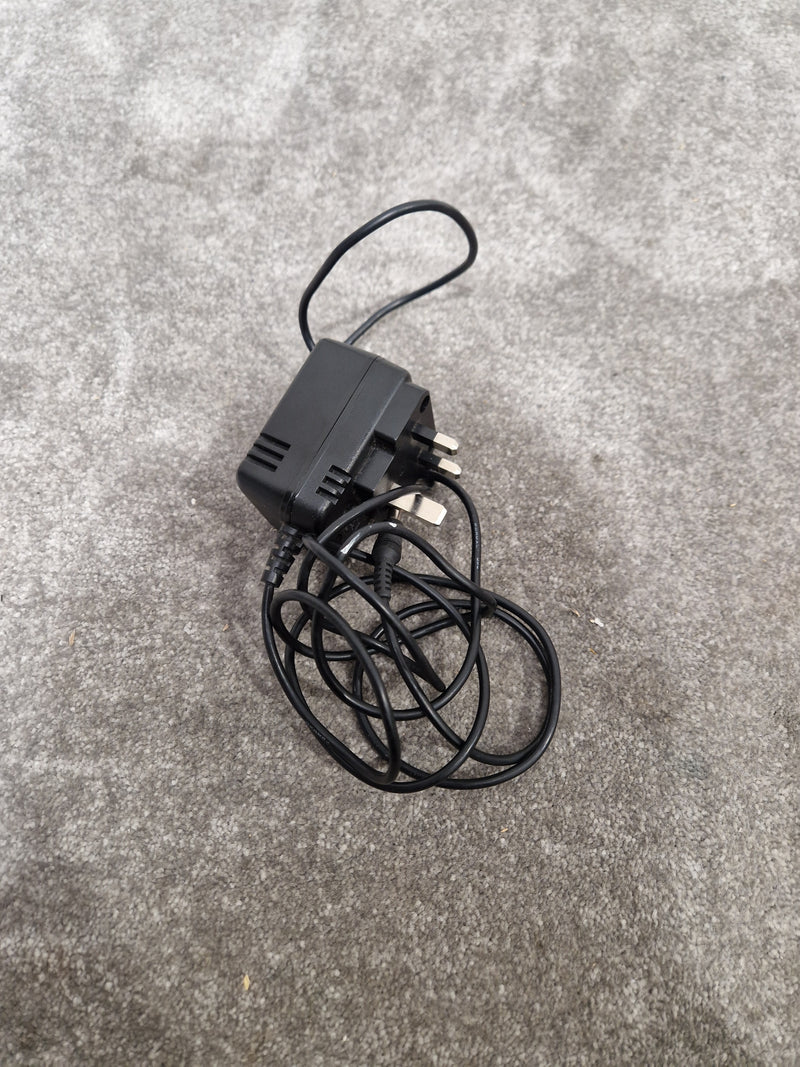 Alesis Micron Keyboard - 37-Key Synthesizer, Compact Design - Fair w/ Power Supply & Manuals - Image 7