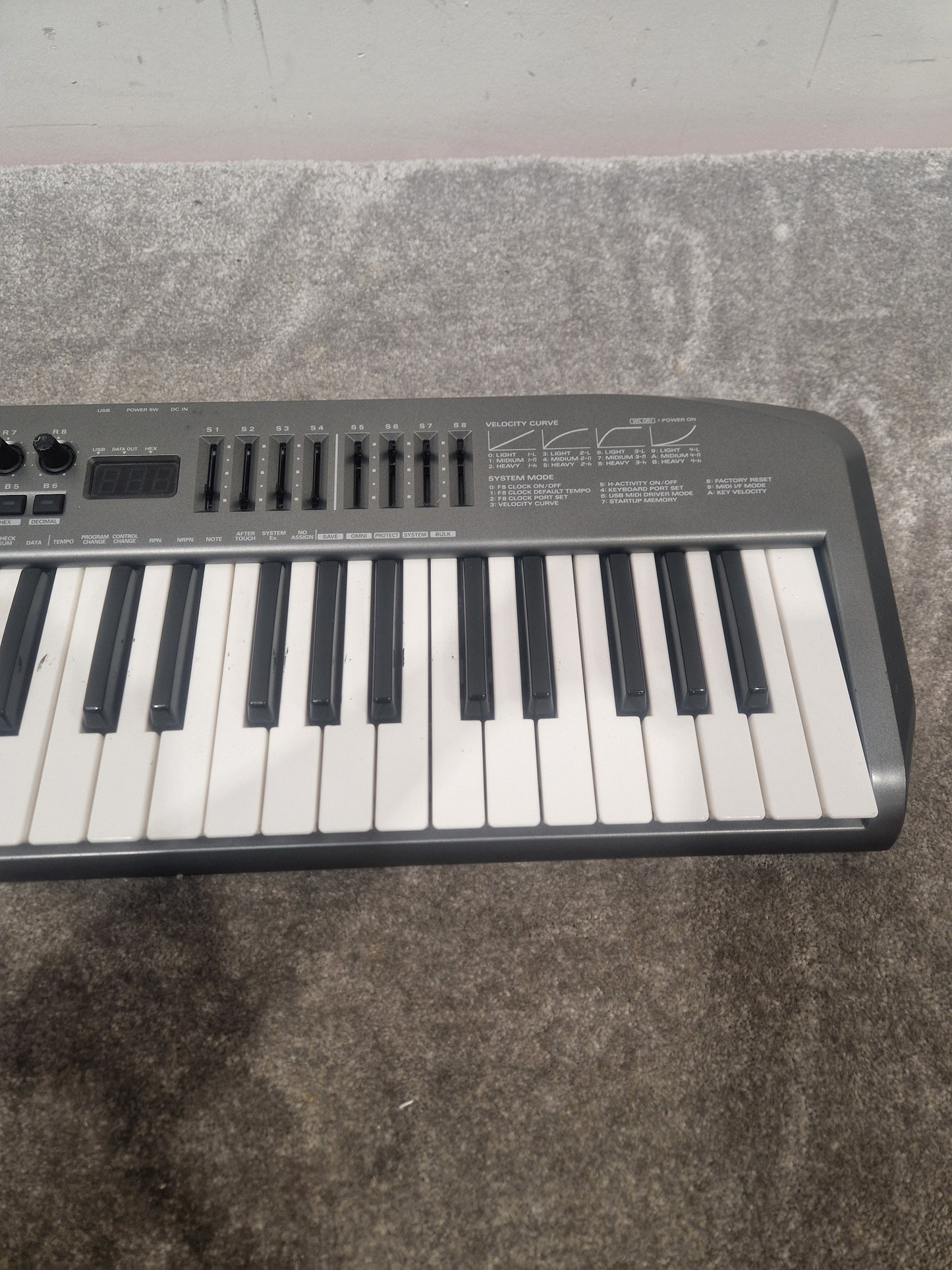 Ediriol Pcr-m50 MIDI Keyboard Controller - 49 Keys, USB Connectivity - Spares or Repair