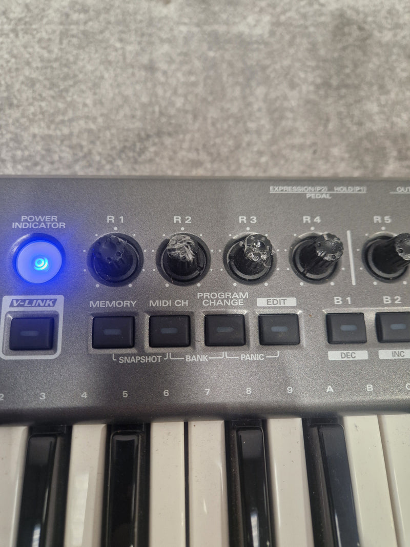 Edirol Pcr-m50 Keyboard Controller - USB/MIDI Connectivity, 49 Keys - Spares or Repair - Image 5