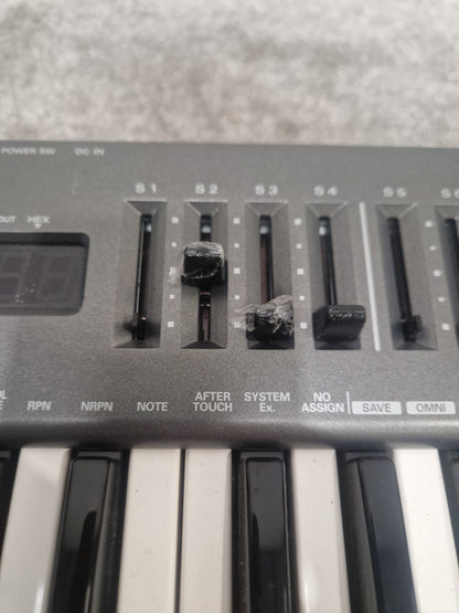 Ediriol Pcr-m50 Keyboard Controller - USB/MIDI Connectivity, 49 Keys - Spares or Repair