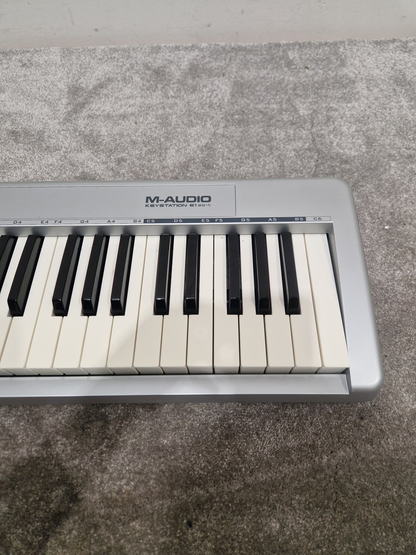 M-audio Keystaion 61 ES Keyboard - 61 Keys, Velocity Sensitive - Spares or Repair