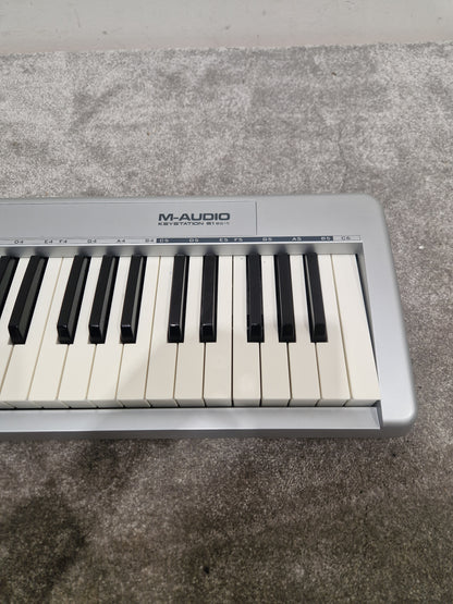 M-audio Keystaion 61 ES Keyboard - 61 Keys, Velocity Sensitive - Spares or Repair