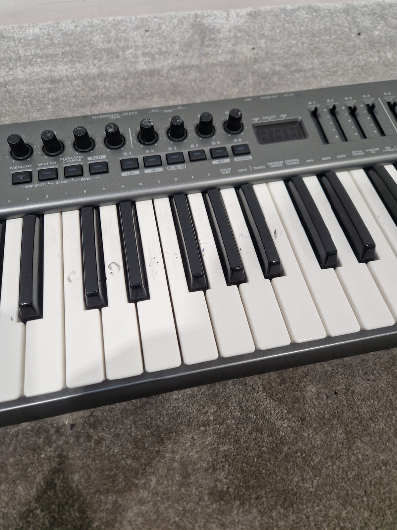 Edirol Pcr-m50 Keyboard - 49-Key MIDI Controller, USB Powered - Spares or Repair - Image 5