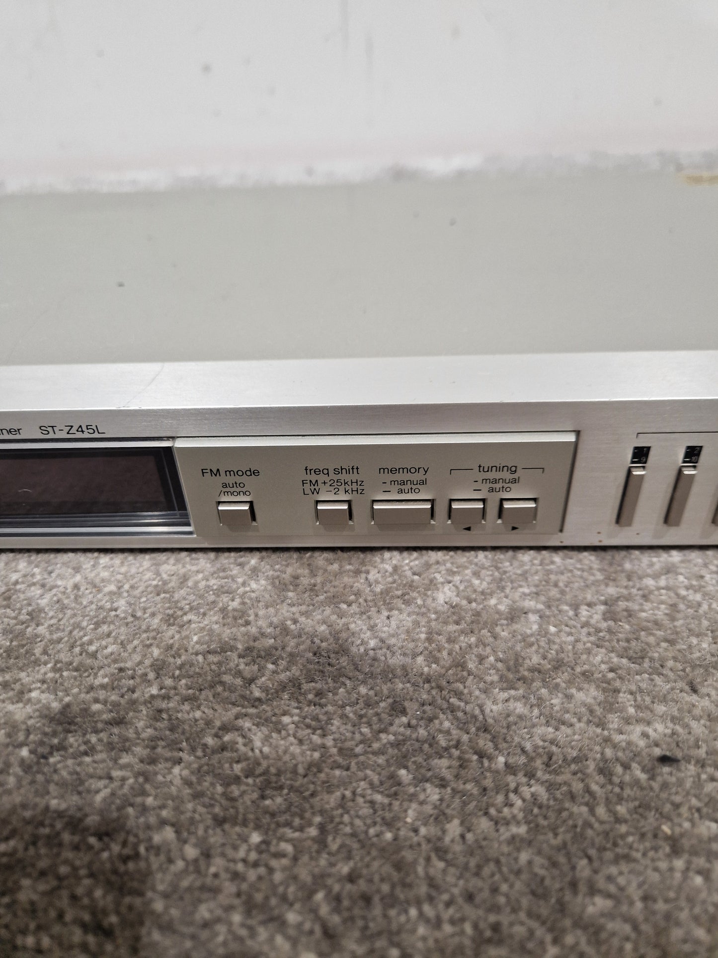 Technics St-z45l Tuner - Stereo FM/AM Tuner - Very Good w/ Manuals
