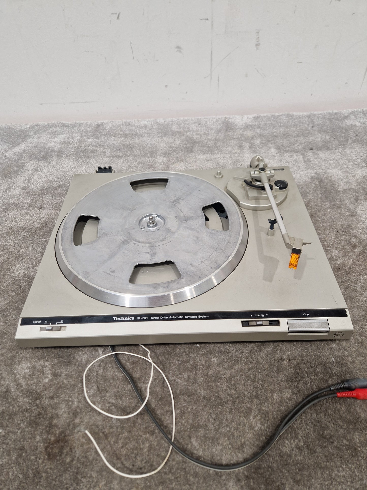 Technics Sl-d21 Turntable - Direct Drive, Quartz-Locked - Very Good w/ Manuals