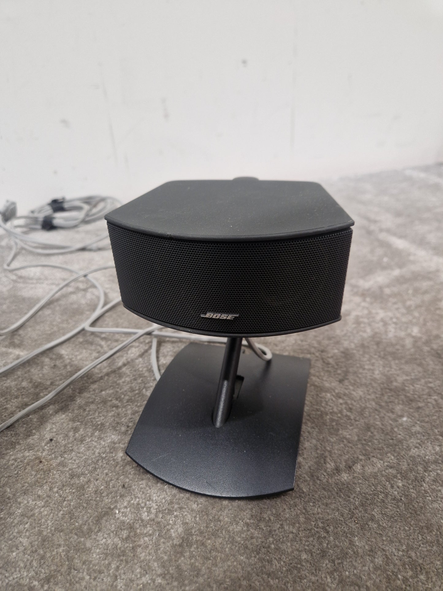 Bose Gem Speakers Pair - Compact Design, High-Quality Sound - Very Good w/ Stands