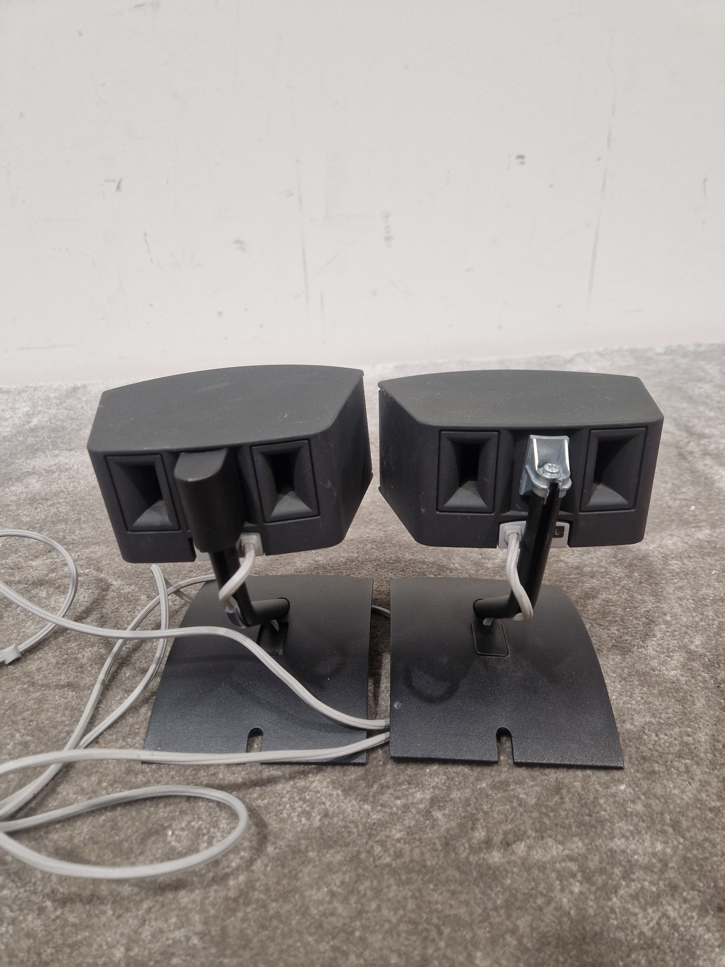 Bose Gem Speakers Pair - Compact Design, High-Quality Sound - Very Good w/ Stands