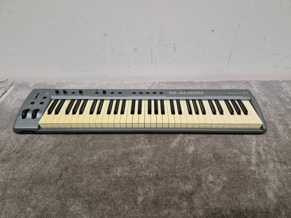 M-Audio ProKeys Sono 61 Keyboard – 61 Keys, USB/MIDI – Good