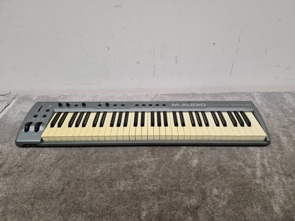 M-Audio ProKeys Sono 61 Keyboard – 61 Keys, USB/MIDI – Good