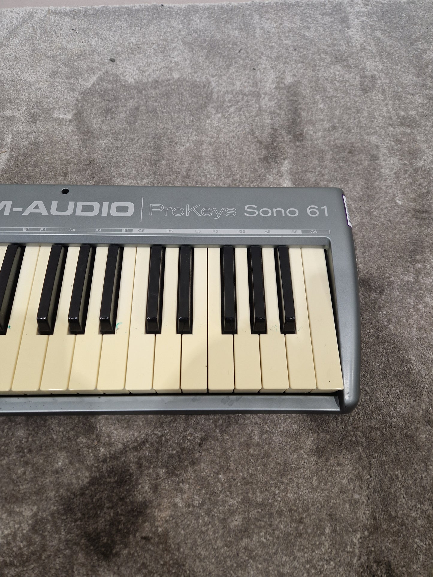 M-Audio ProKeys Sono 61 Keyboard – 61 Keys, USB/MIDI – Good