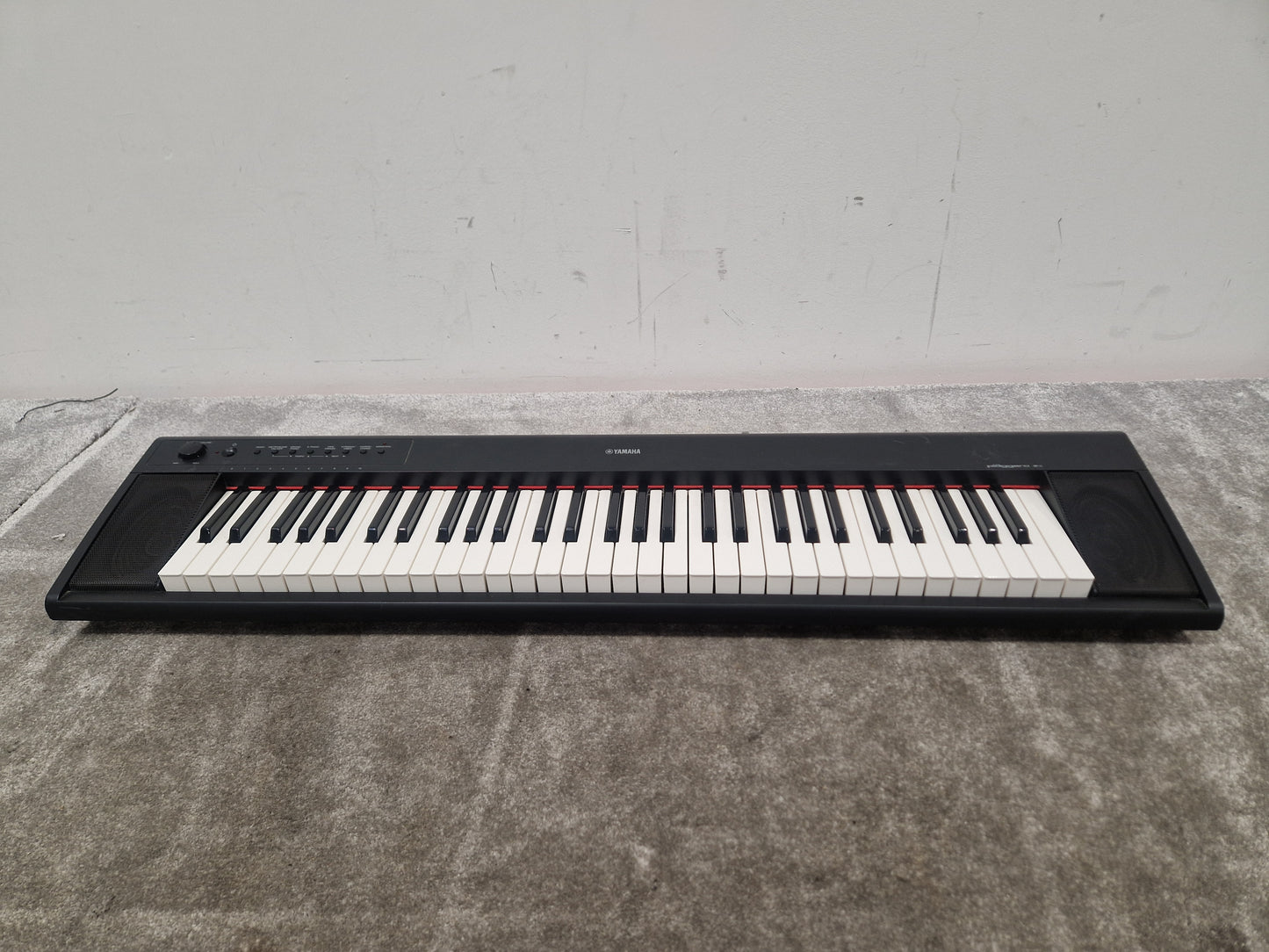 Yamaha Piaggero NP-series – 61-Key Portable Digital Piano, Graded Soft Touch – Very Good