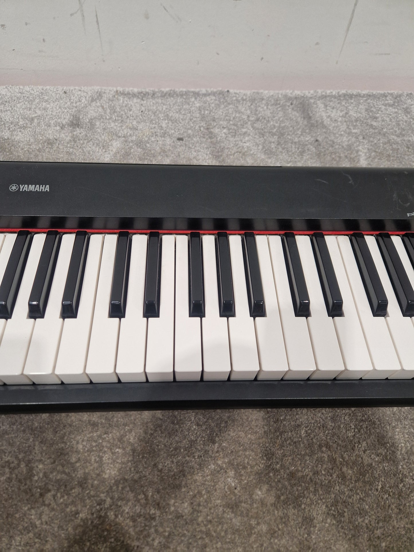 Yamaha Piaggero NP-series – 61-Key Portable Digital Piano, Graded Soft Touch – Very Good