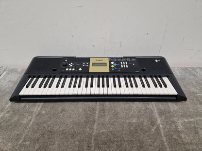 Yamaha Ypt-220 Keyboard - 61 Keys, Touch-Sensitive - Excellent