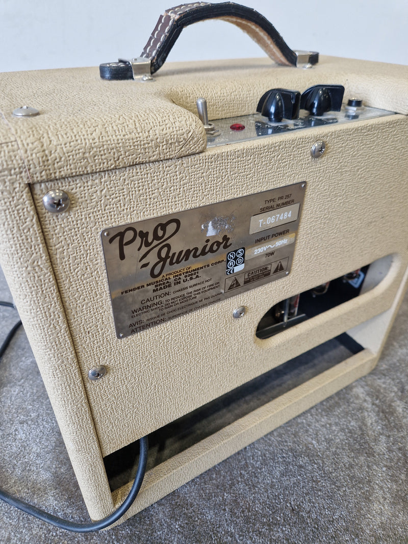 Fender Pro Junior Blonde Amplifier - 15 Watts, Single 10