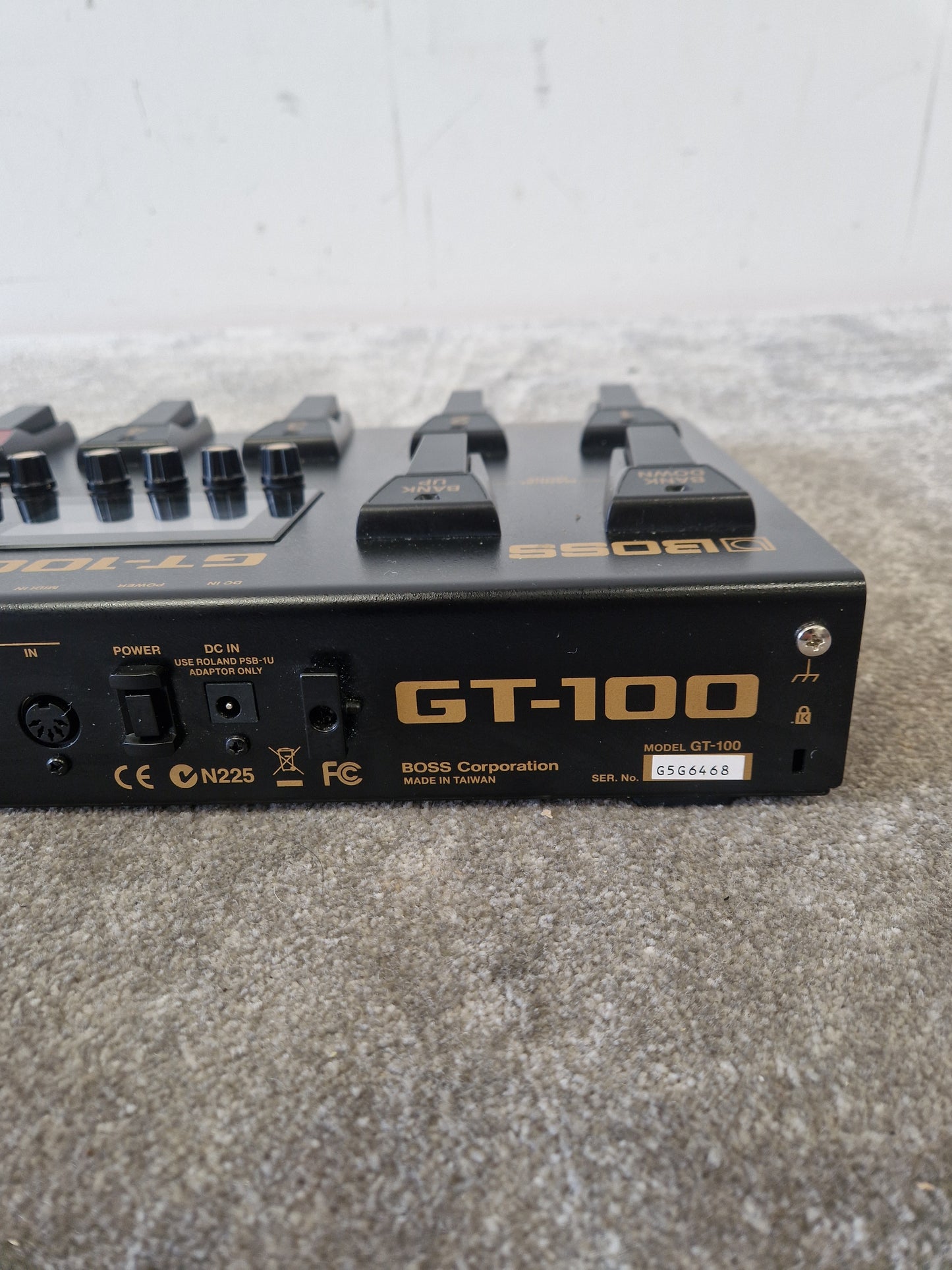 Boss Gt-100+ Guitar Effects Processor - 100 Presets, EZ Tone - Very Good w/ Power Supply & Manuals & Soft Case