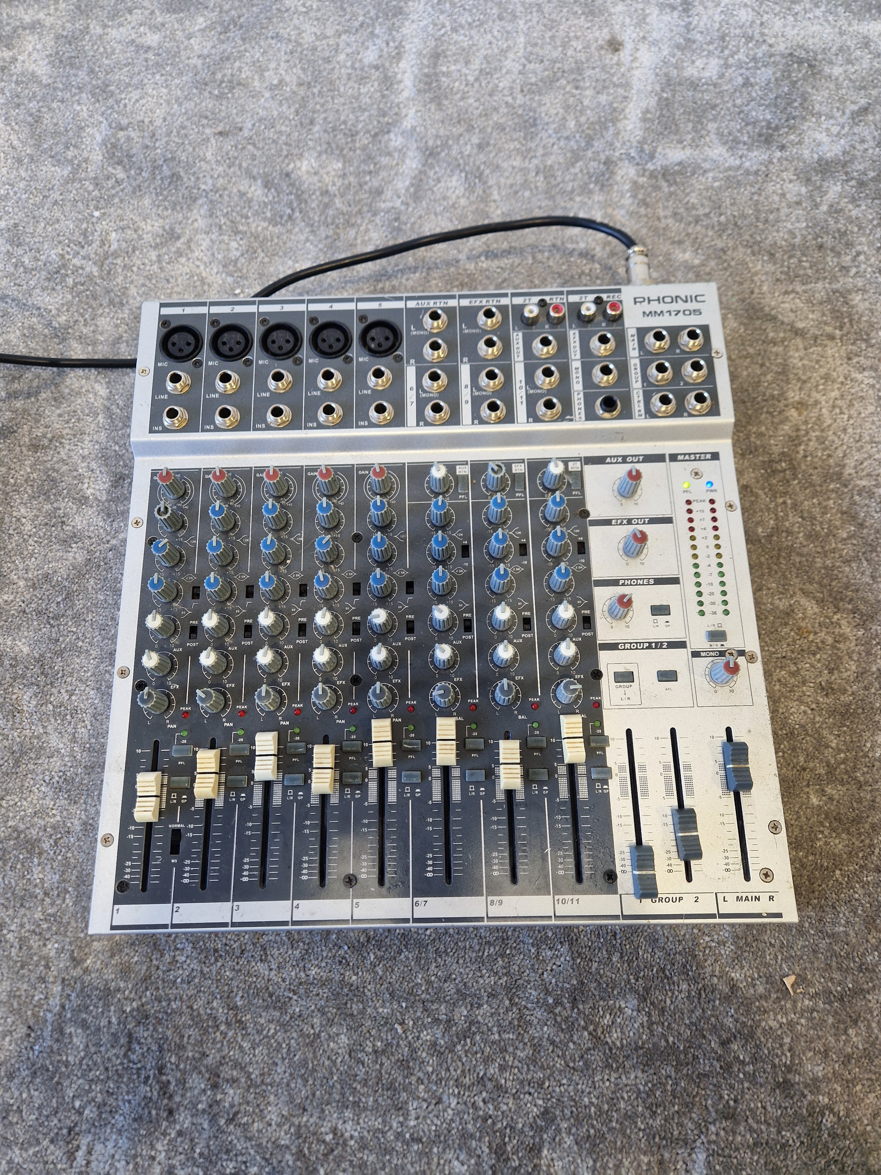 Phonic MM1705 Mixer - 8-Channel Compact Design - Good w/ Power