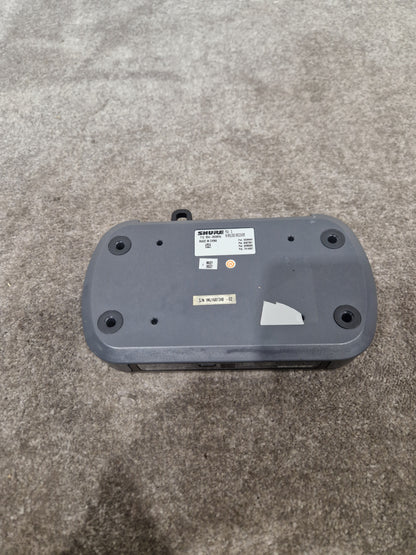 Shure Pg4s Receiver Wireless System - UHF Frequency, Reliable Performance - Excellent