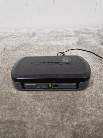 Shure Pg4s Receiver Wireless System - UHF Frequency, Reliable Performance - Excellent