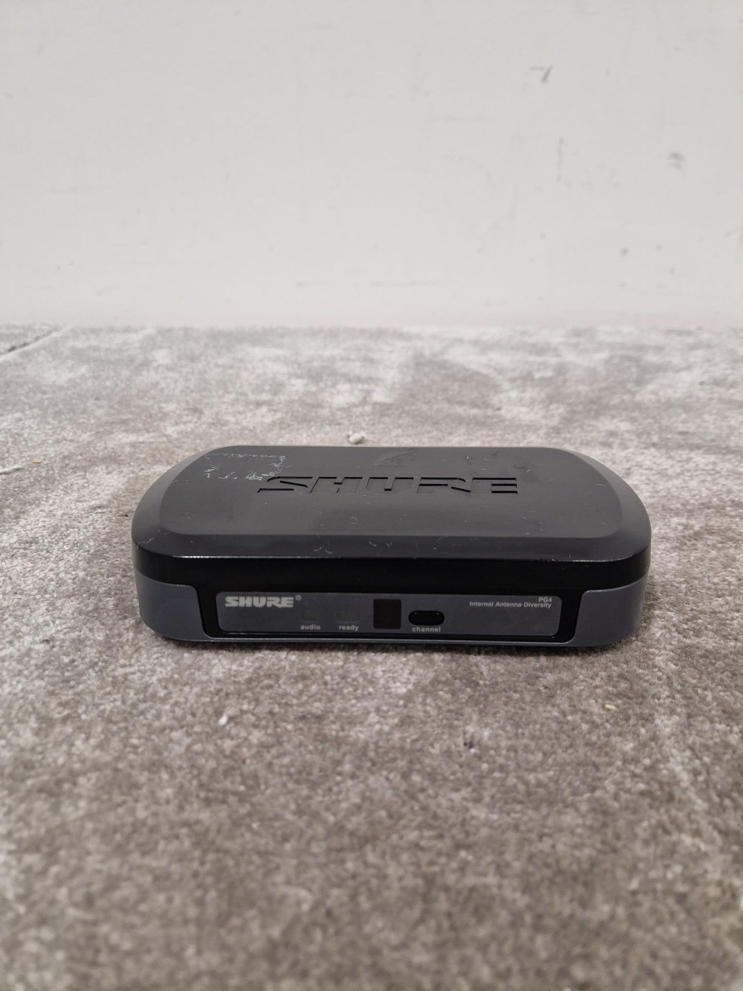 Shure PG4S - Wireless Microphone System - Excellent w/ Power Supply