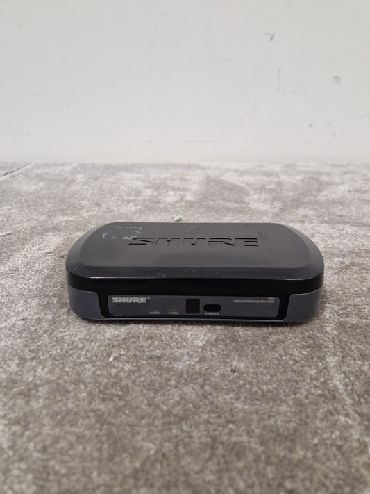 Shure PG4S - Wireless Microphone System - Excellent w/ Power Supply