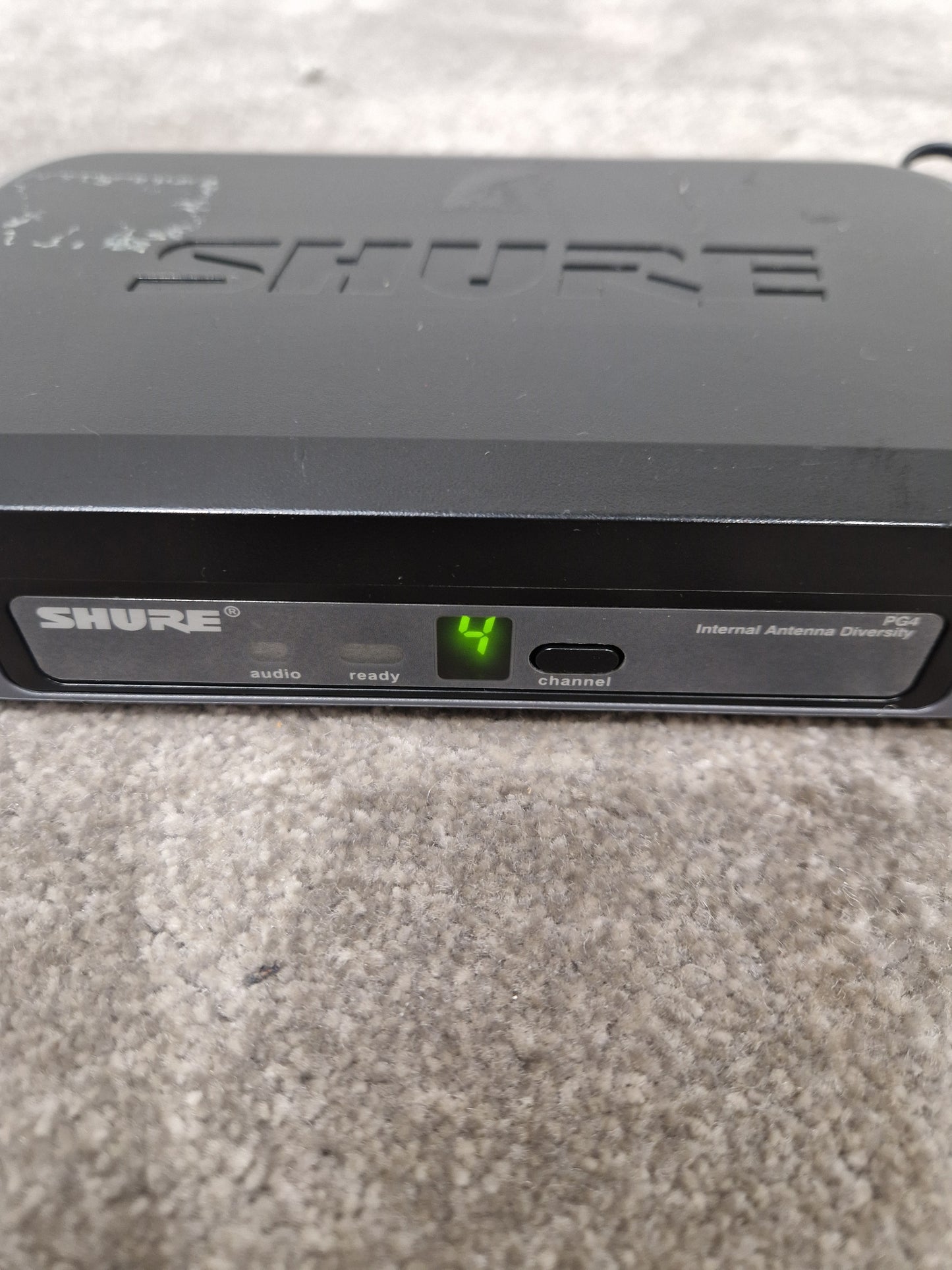 Shure PG4S - Wireless Microphone System - Excellent w/ Power Supply