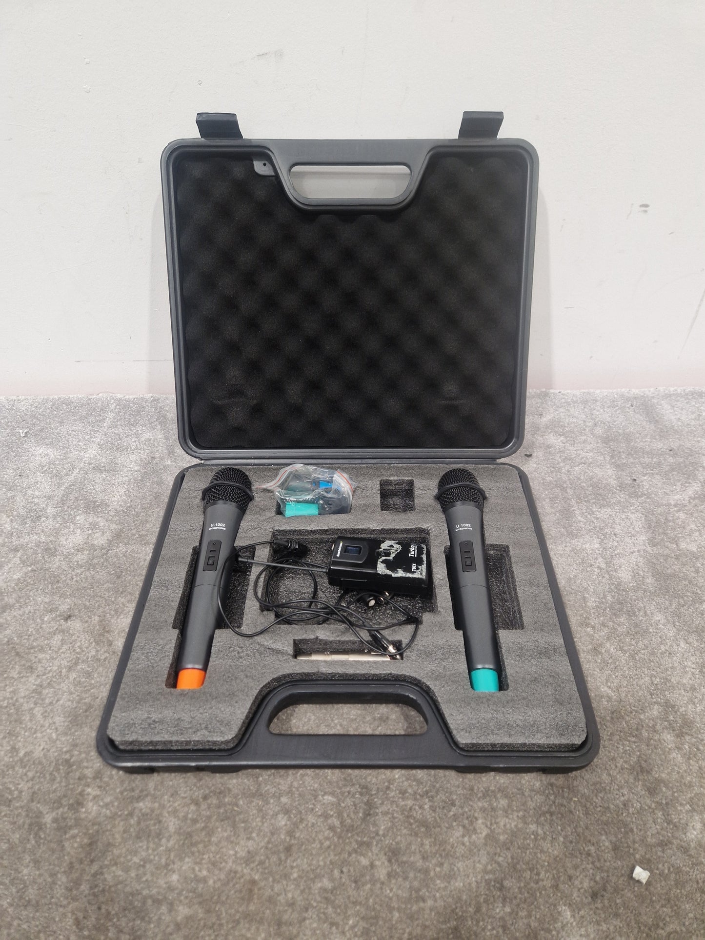 Smartwireless Tbtx Turbo Transmitter With Smartwireless Pair OF U-1002 Microphones Wireless Microphone System - Dual-Channel, High-Fidelity Audio - Fair w/ Hard Case