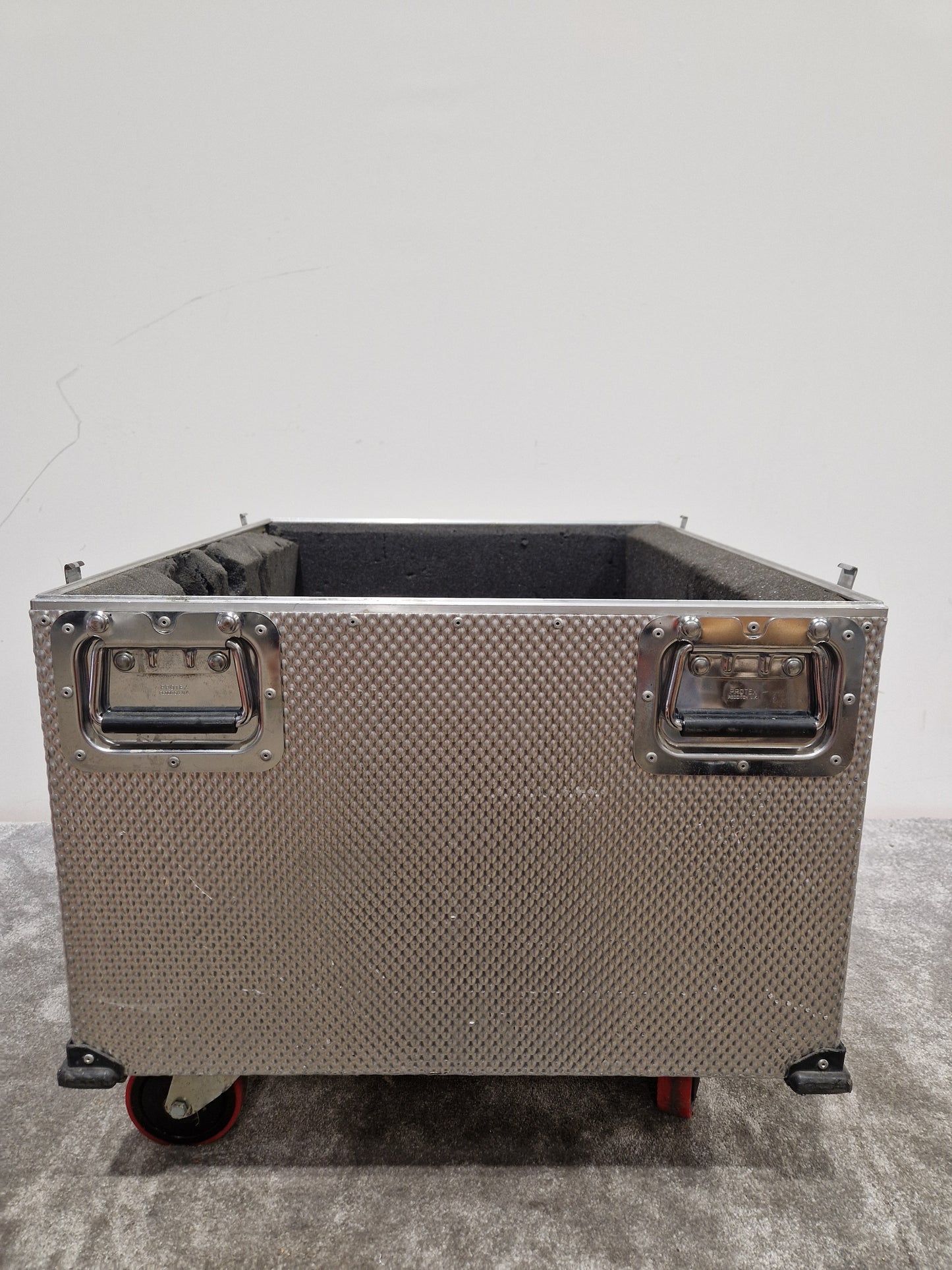 Unbranded Protex Flight Case – 69x58x58 cm Equipment Case – Very Good