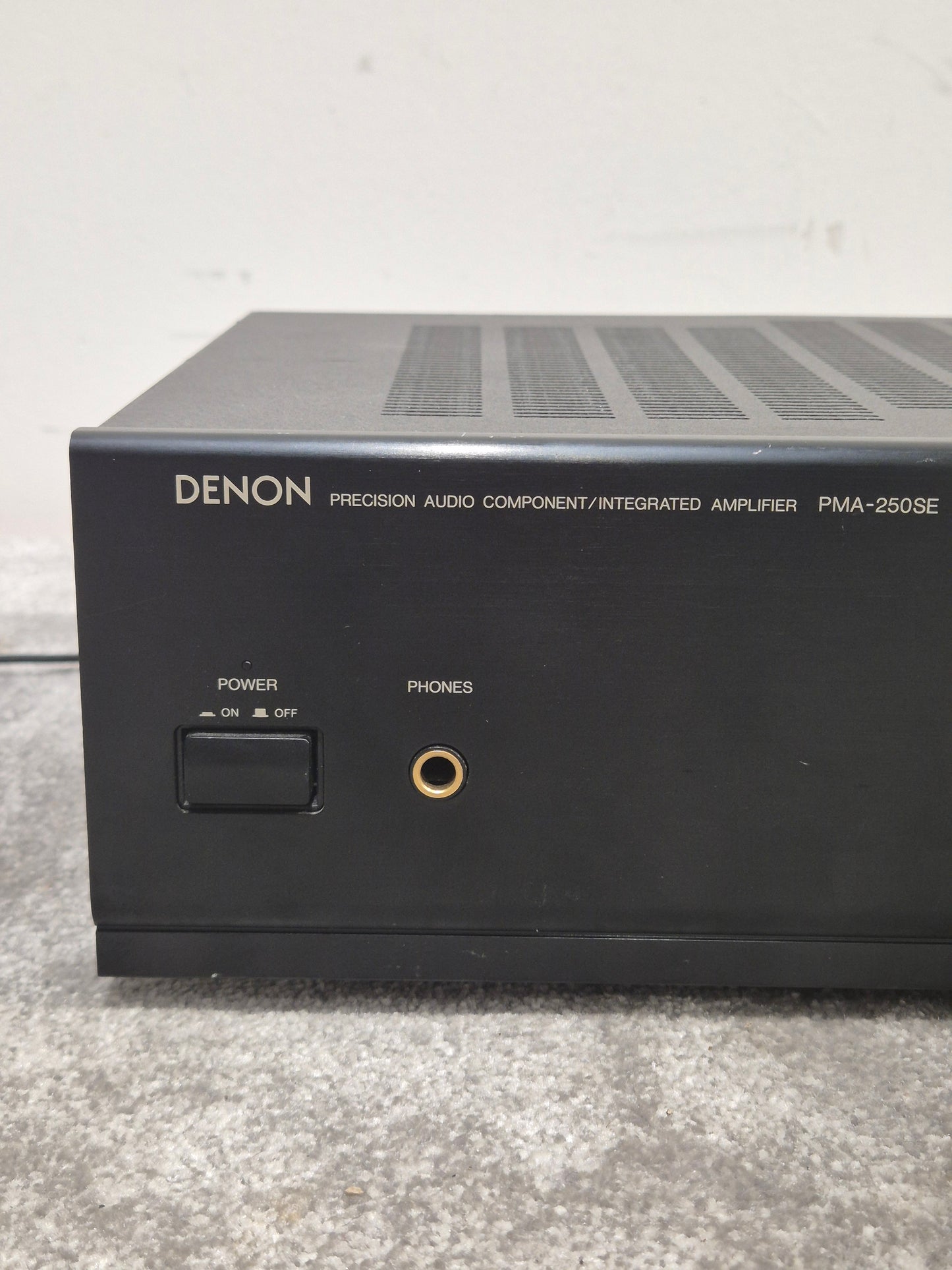 Denon PMA-250SE – Integrated Stereo Hi-Fi Amplifier – Very Good w/ Power Supply