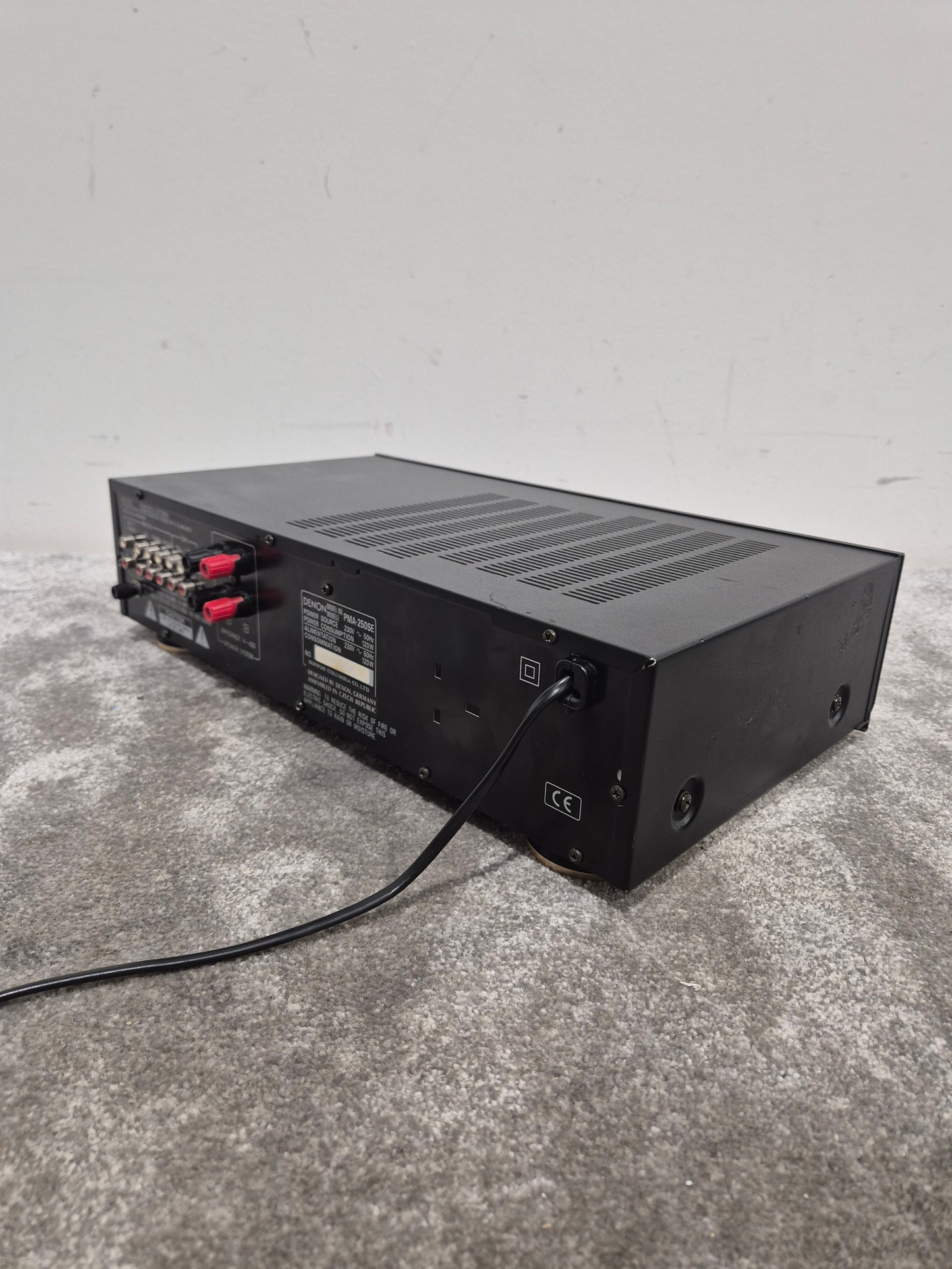 Denon PMA-250SE – Integrated Stereo Hi-Fi Amplifier – Very Good w/ Power Supply