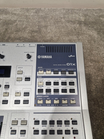 Yamaha 01X - Digital Mixing Studio - Excellent w/ Power Supply