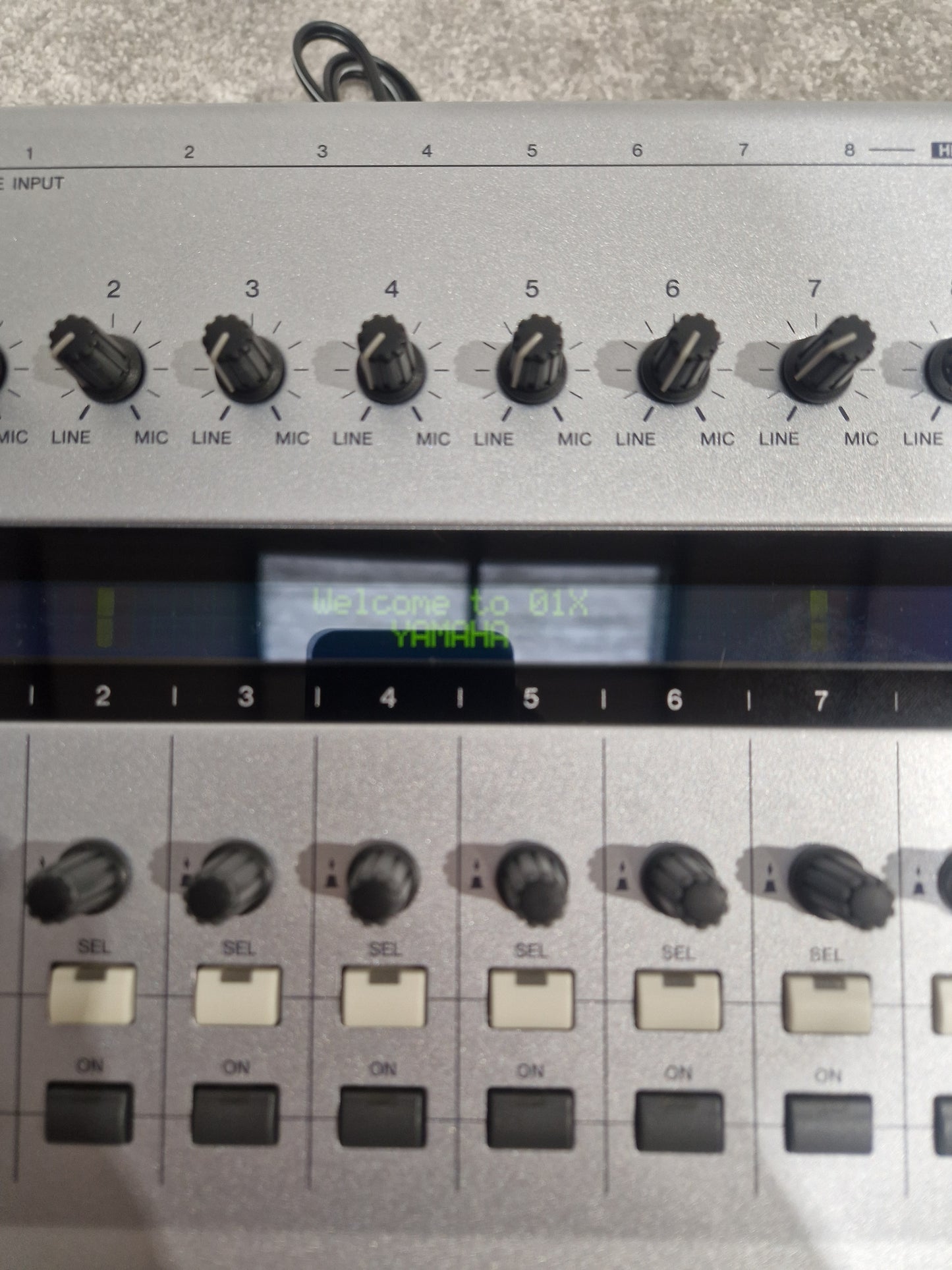 Yamaha 01X - Digital Mixing Studio - Excellent w/ Power Supply