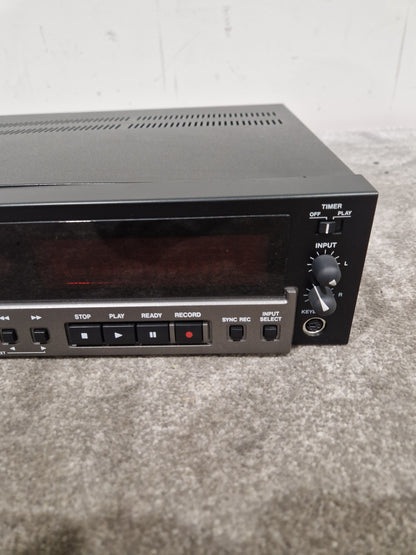 Tascam CD-RW900SL – Professional CD Recorder – Very Good w/ Power Supply & Remote