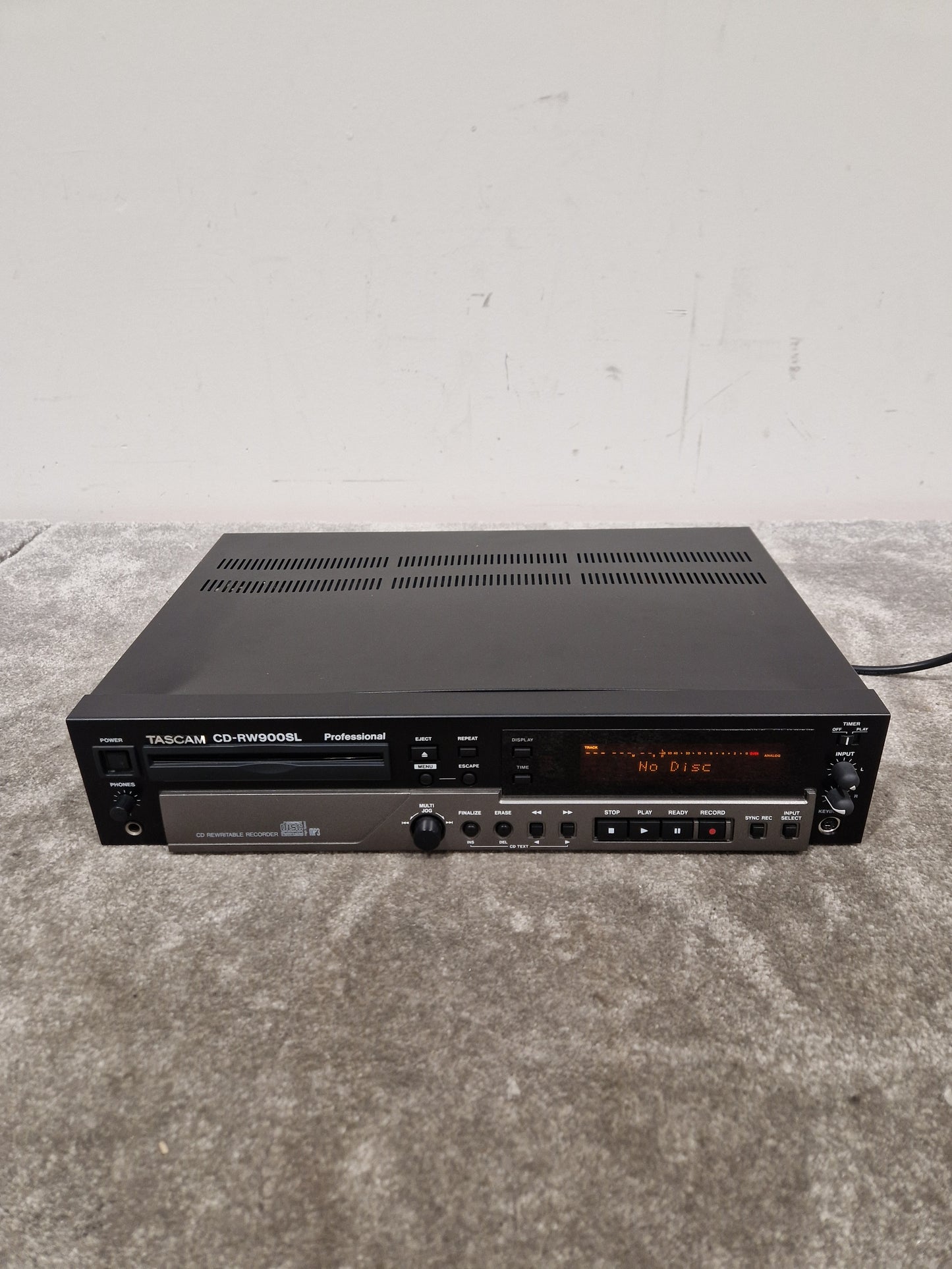 Tascam CD-RW900SL – Professional CD Recorder – Very Good w/ Power Supply & Remote