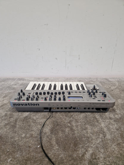 Novation X-station 25 Synthesizer - Analog Modeling Synth - Excellent w/ Power Supply