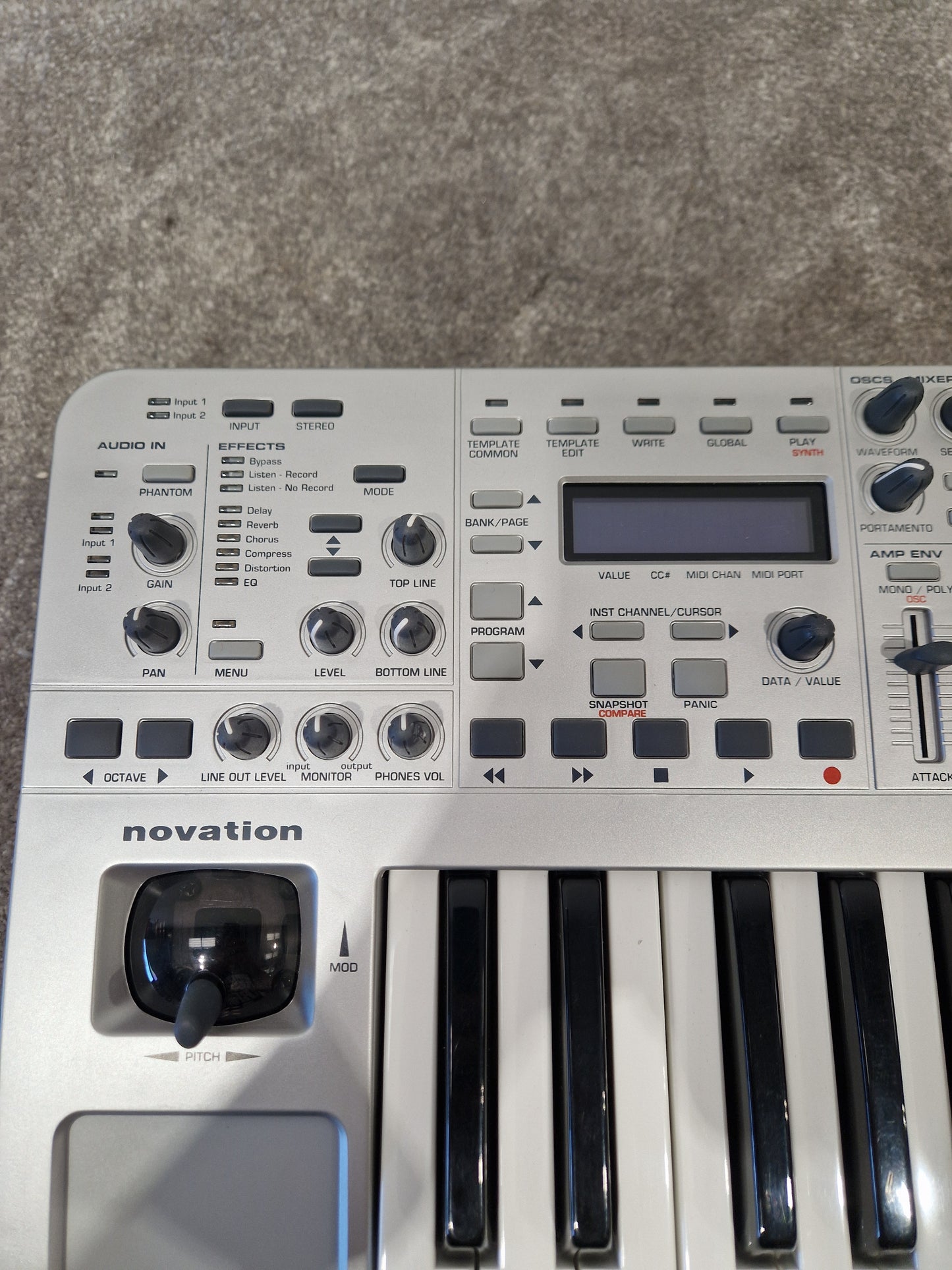 Novation X-station 25 Synthesizer - Analog Modeling Synth - Excellent w/ Power Supply