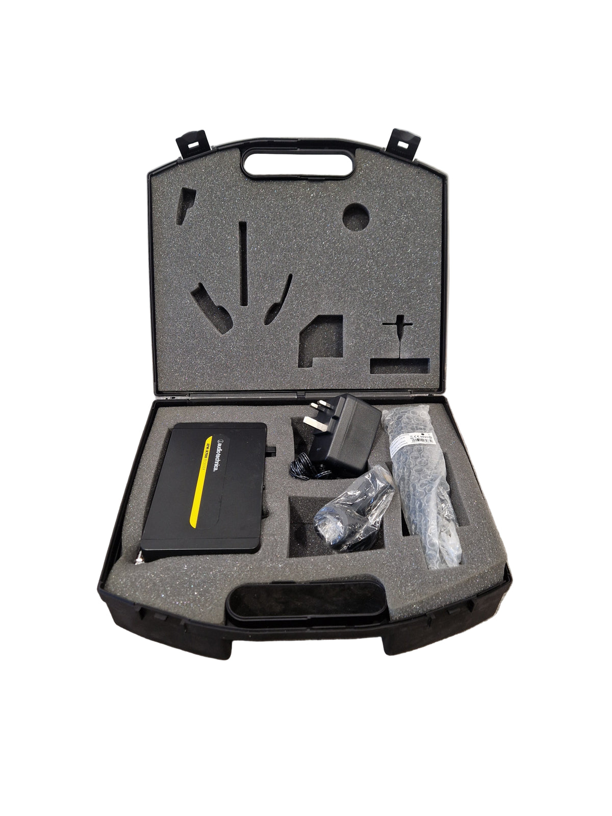 Audio-Technica ATW-R700 – UHF Wireless Microphone System – Excellent w/ Power Supply & Hard Case