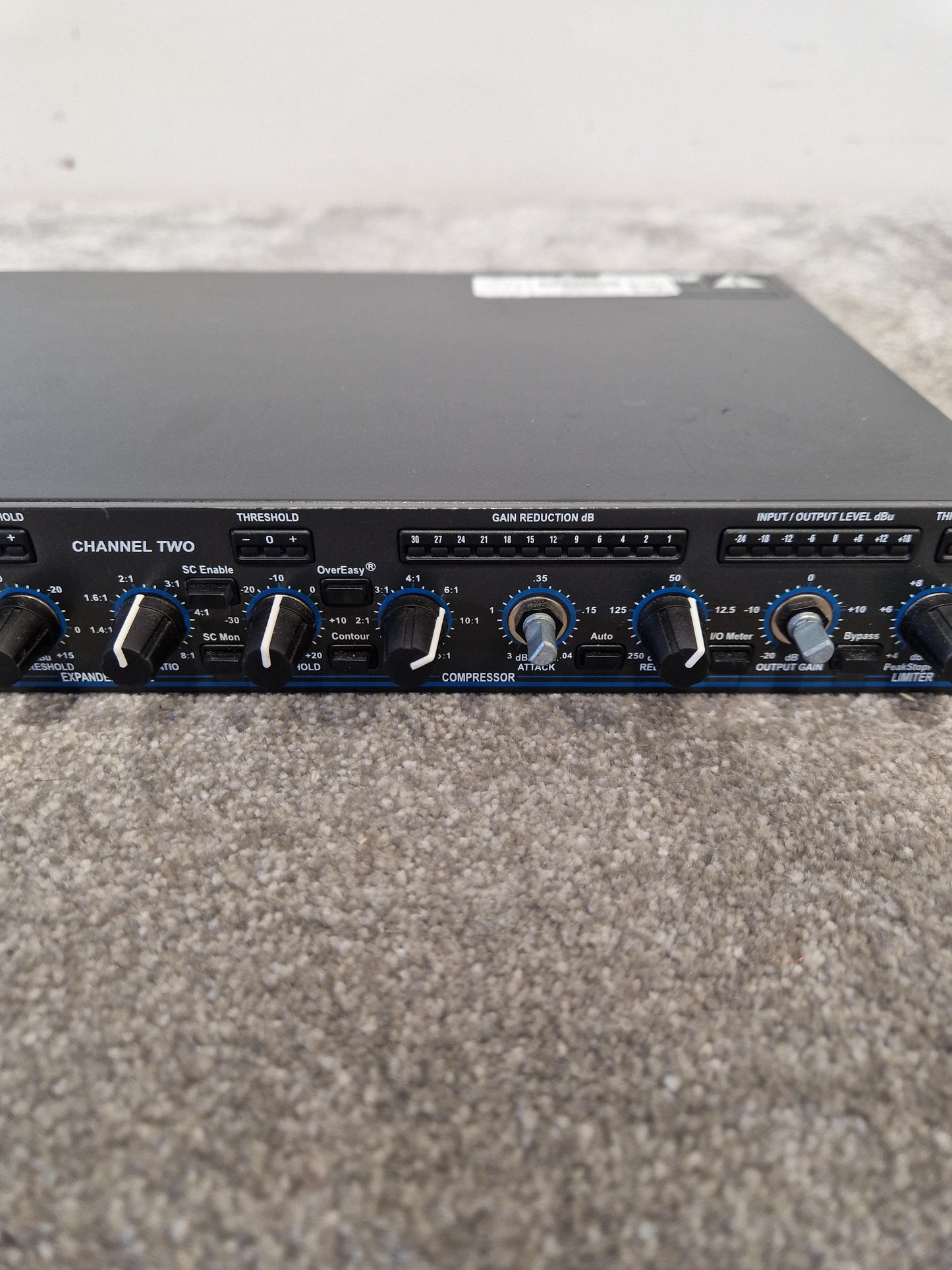 DBX 1066 Compressor - Dual-Channel Dynamics - Good