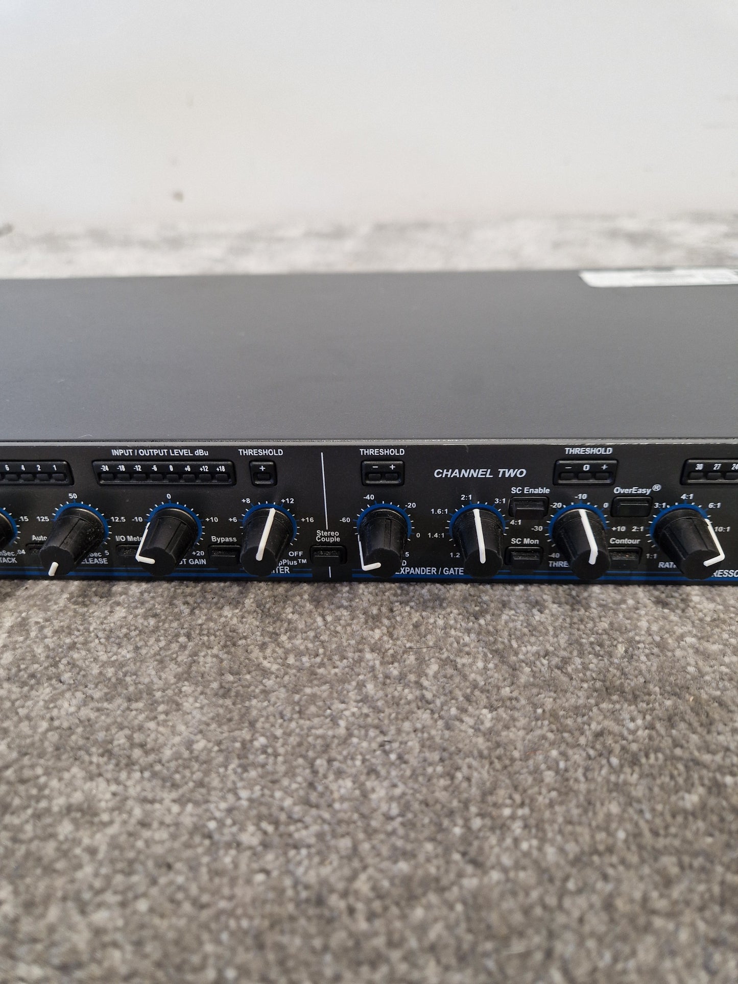 DBX 1066 Compressor - Dual-Channel Dynamics - Good