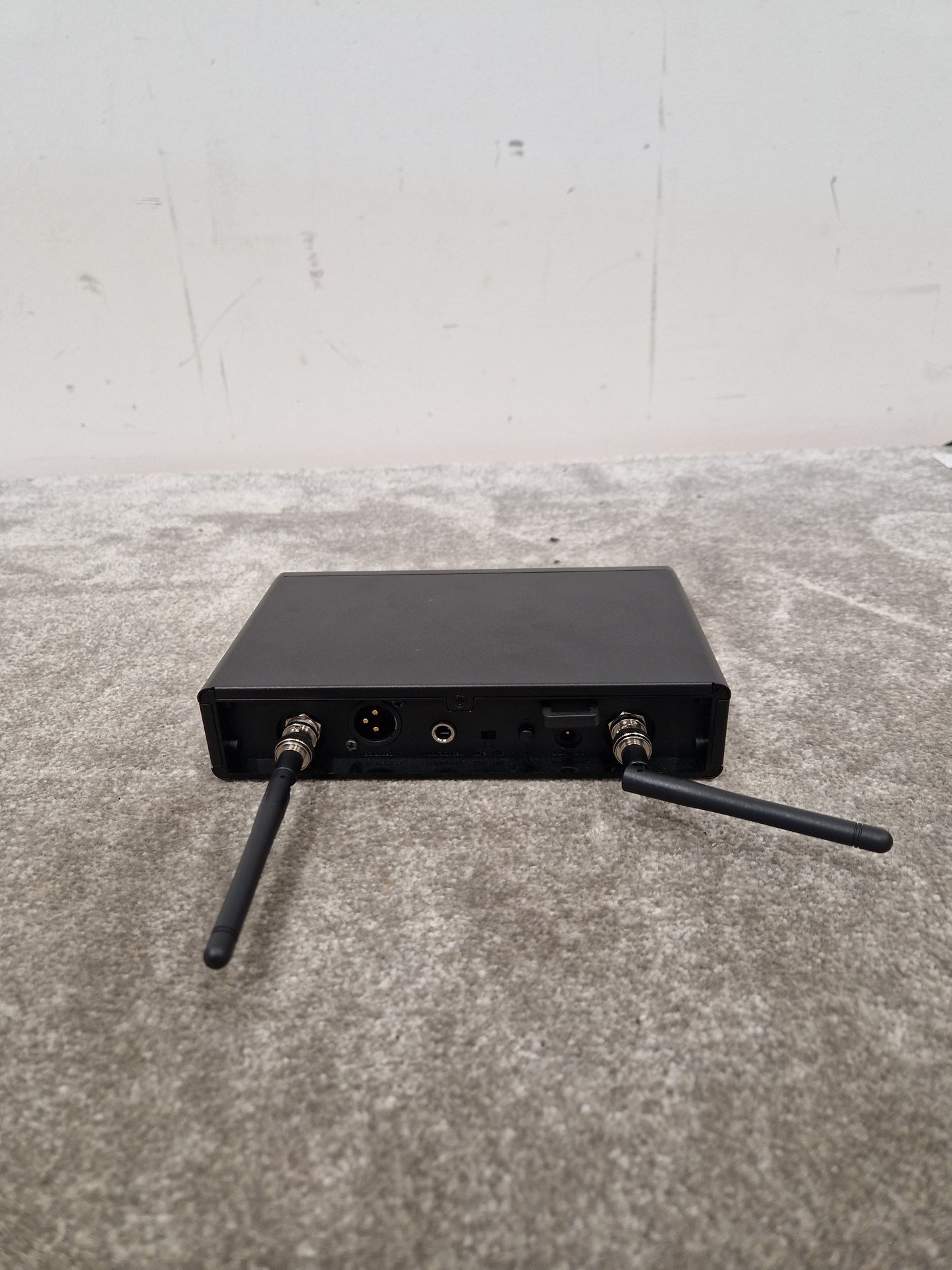 Sennheiser Em-xsw2 - Wireless Microphone Receiver - Excellent w/ Power Supply