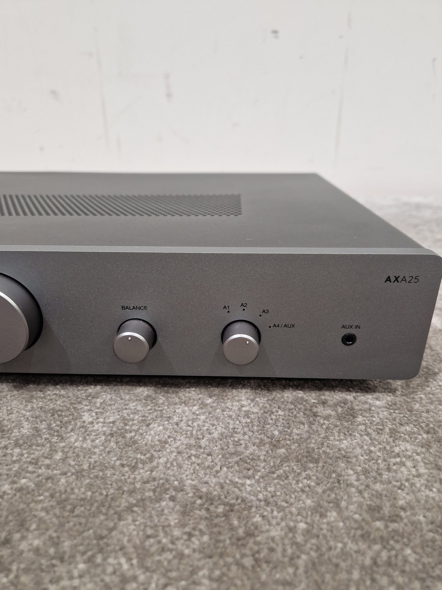 Cambridge Audio AXA25 - 25W Integrated Amplifier - Excellent w/ Power Supply