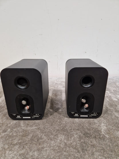 Q Acoustics 3020 Speaker Pair - Bookshelf Design - Excellent