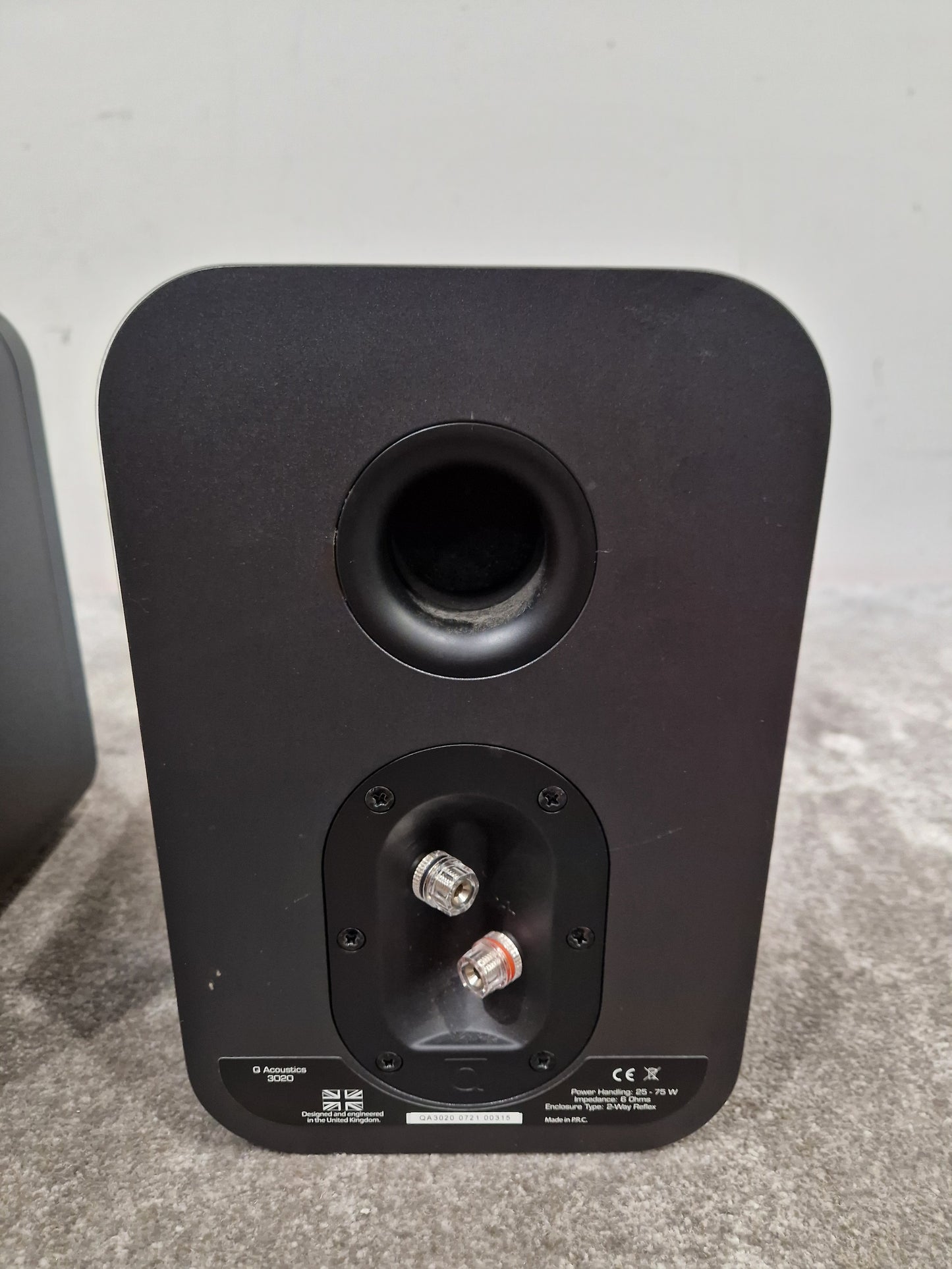 Q Acoustics 3020 Speaker Pair - Bookshelf Design - Excellent