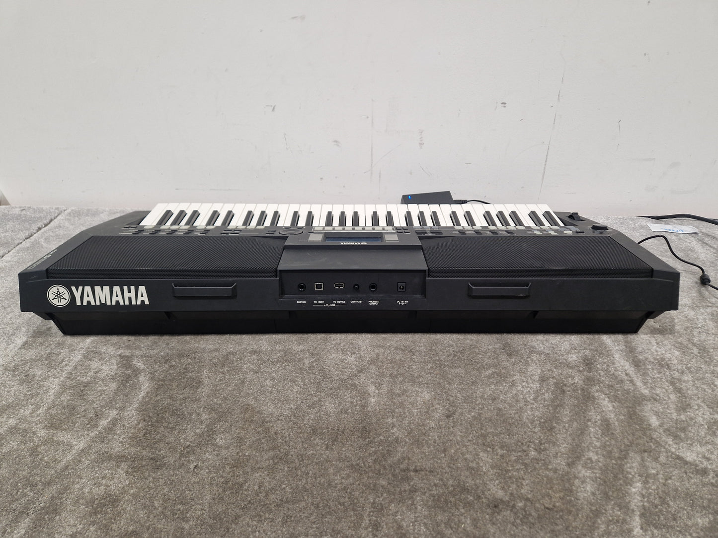 Yamaha PSR-S550 – 61-Key Arranger Keyboard – Very Good w/ 16V Power Supply
